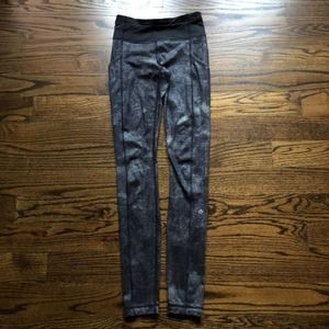 NEW LULULEMON Speed Tight II Luxtreme Leggings Sequin Snake Slate Black - Size 2